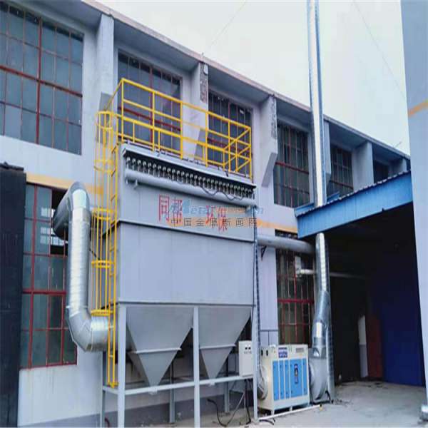 福田纸箱厂高效环保解决方案 300袋脉冲布袋除尘器与滤袋吸尘器的综合应用